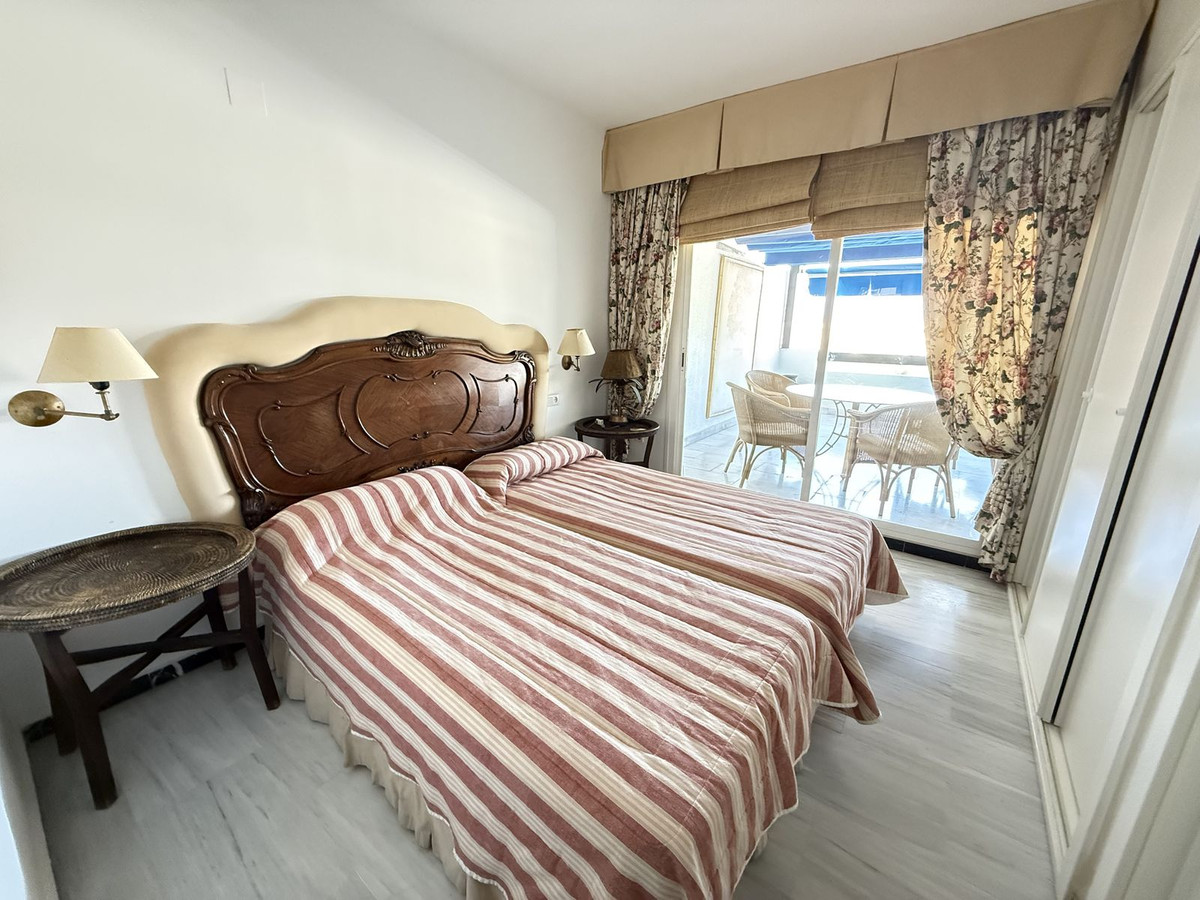2 Bed Apartment for sale in Puerto Banús Costa Del Sol, Málaga, Spain
