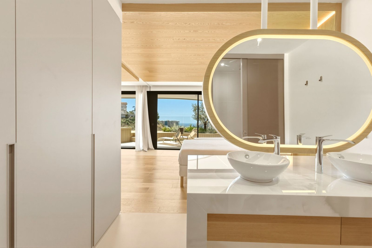 2 Bed Apartment for sale in Higueron Costa Del Sol, Málaga, Spain