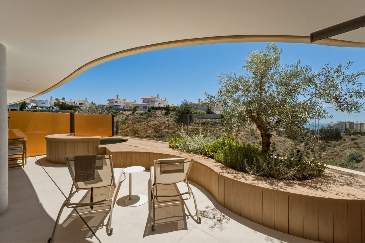 2 Bed Apartment for sale in Higueron Costa Del Sol, Málaga, Spain