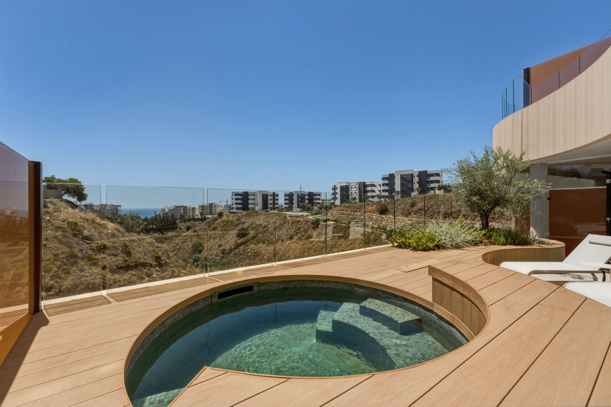 2 Bed Apartment for sale in Higueron Costa Del Sol, Málaga, Spain