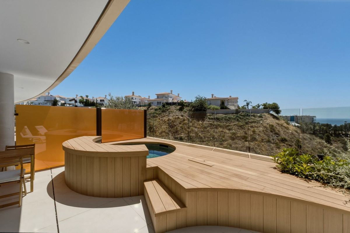2 Bed Apartment for sale in Higueron Costa Del Sol, Málaga, Spain