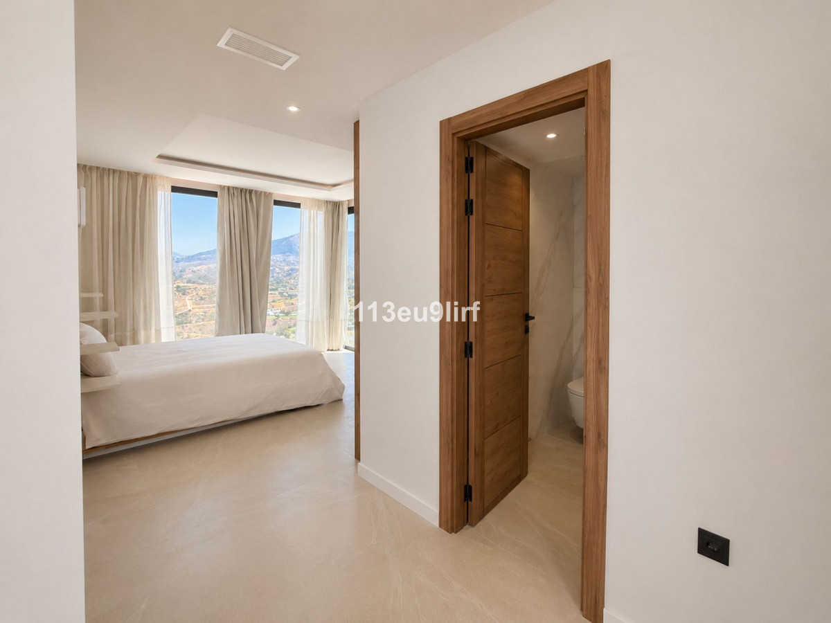 5 Bed Townhouse for sale in La Cala Golf Costa Del Sol, Málaga, Spain