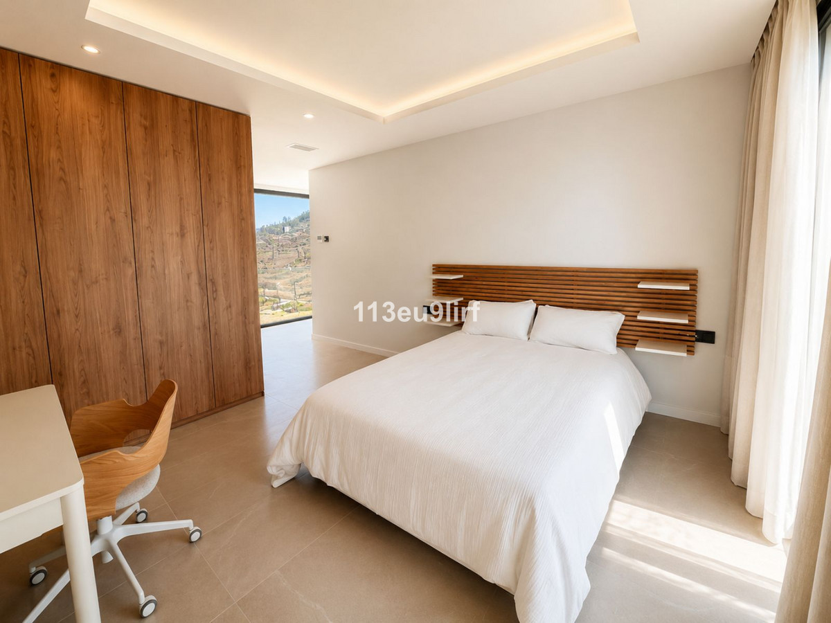 5 Bed Townhouse for sale in La Cala Golf Costa Del Sol, Málaga, Spain