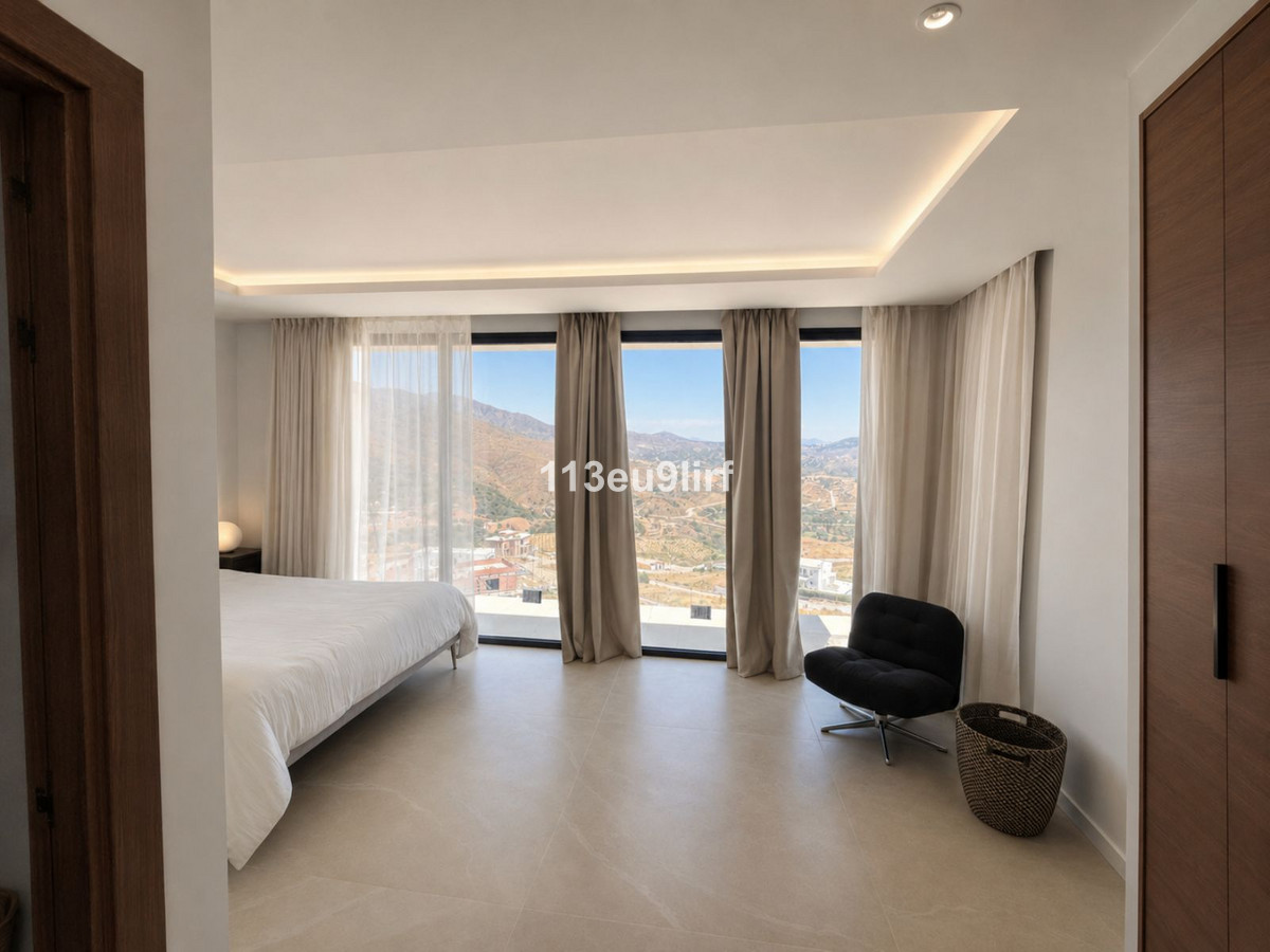 5 Bed Townhouse for sale in La Cala Golf Costa Del Sol, Málaga, Spain
