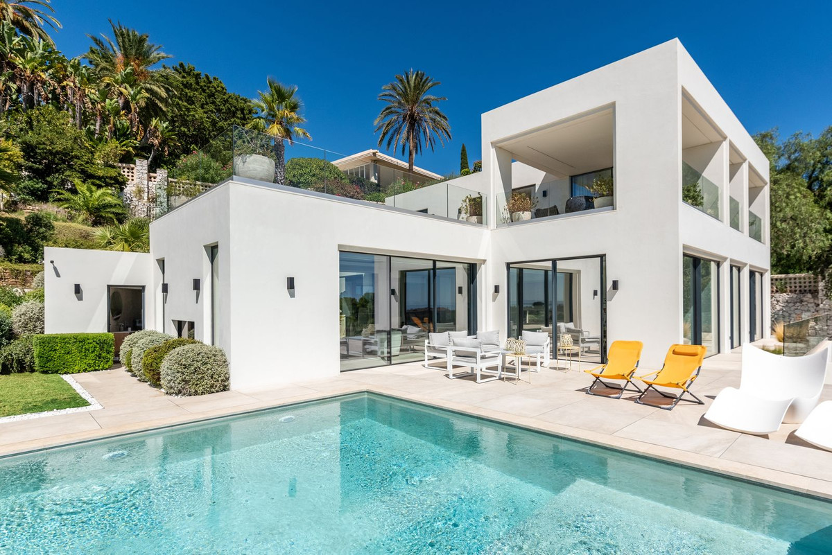 4 Bed Townhouse for sale in Marbella Costa Del Sol, Málaga, Spain