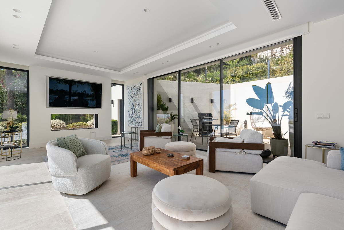 4 Bed Townhouse for sale in Marbella Costa Del Sol, Málaga, Spain