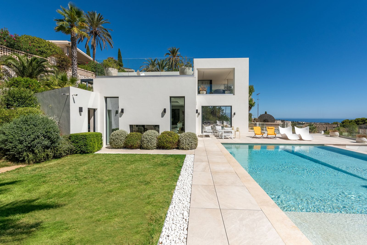 4 Bed Townhouse for sale in Marbella Costa Del Sol, Málaga, Spain