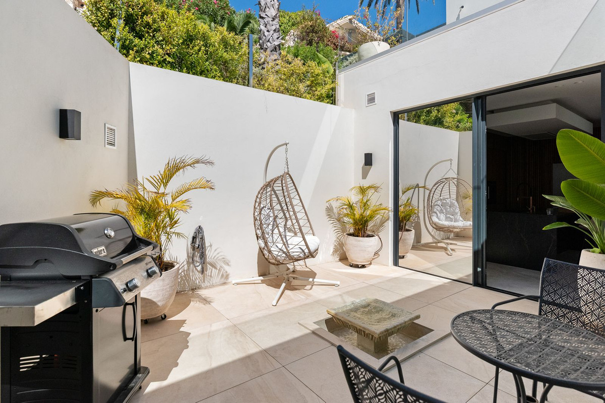 4 Bed Townhouse for sale in Marbella Costa Del Sol, Málaga, Spain