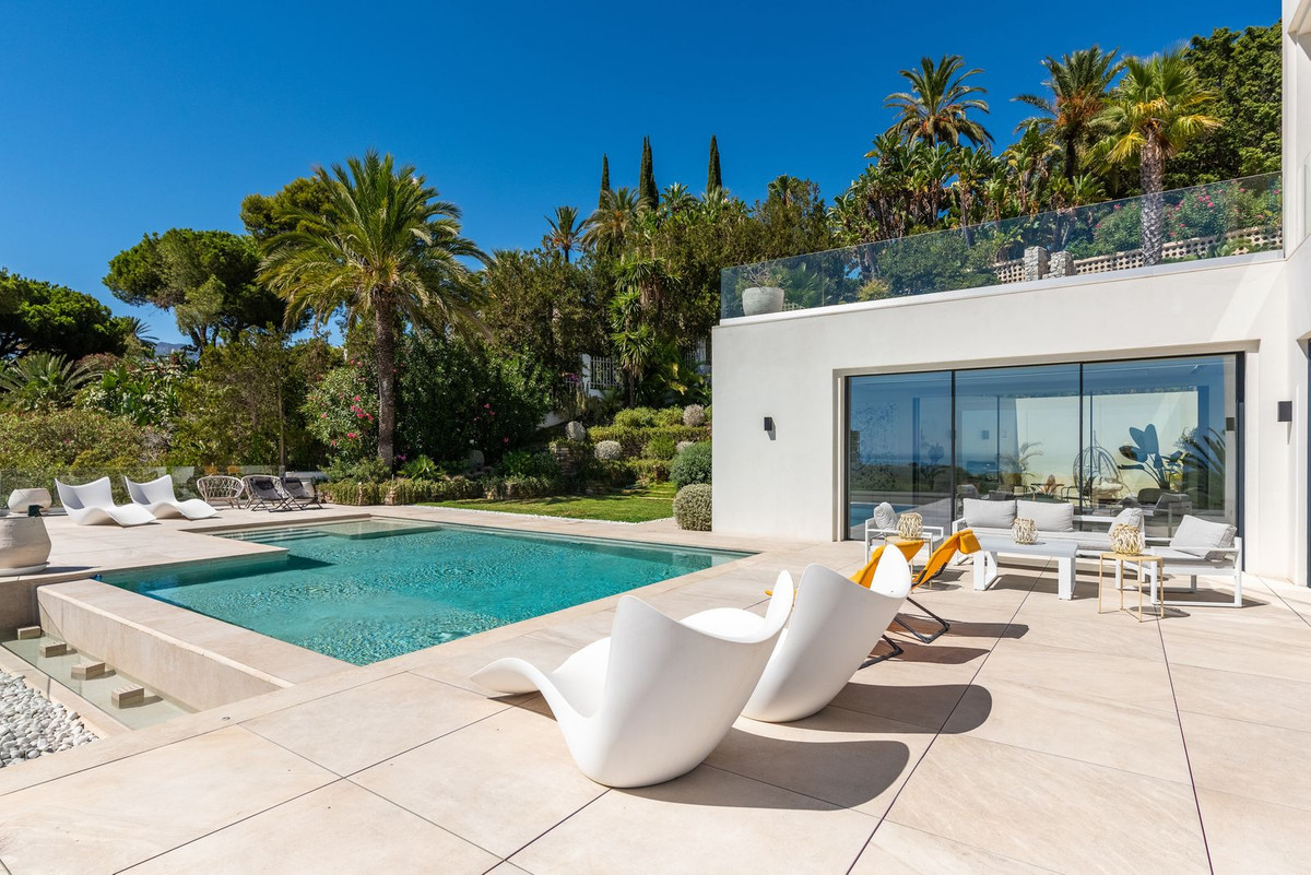 4 Bed Townhouse for sale in Marbella Costa Del Sol, Málaga, Spain