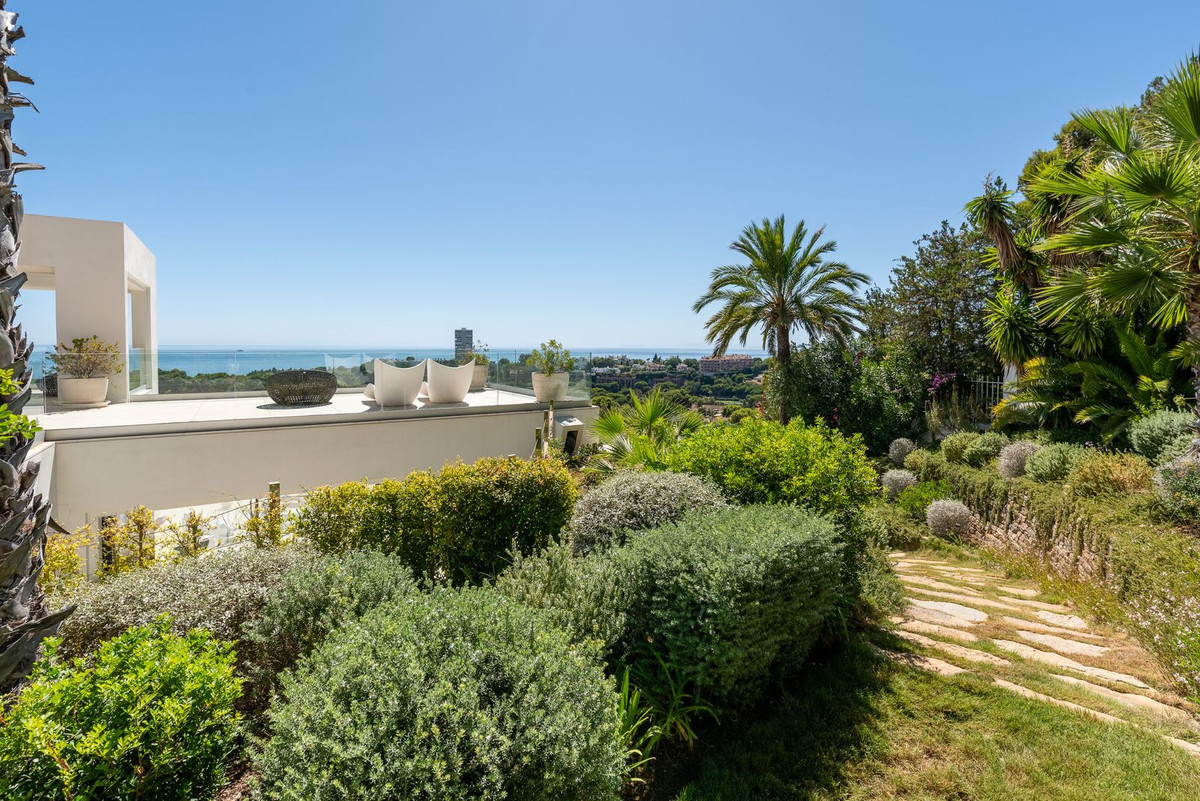 4 Bed Townhouse for sale in Marbella Costa Del Sol, Málaga, Spain