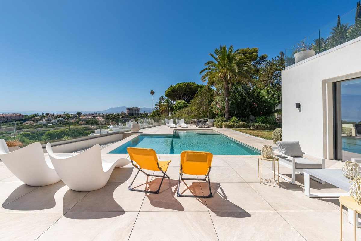 4 Bed Townhouse for sale in Marbella Costa Del Sol, Málaga, Spain