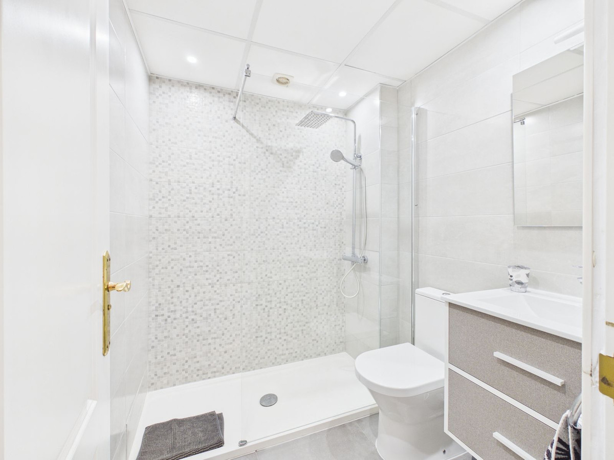 Se vende Adosada de 4 dormitorios en Costa Del Sol, Málaga, España
