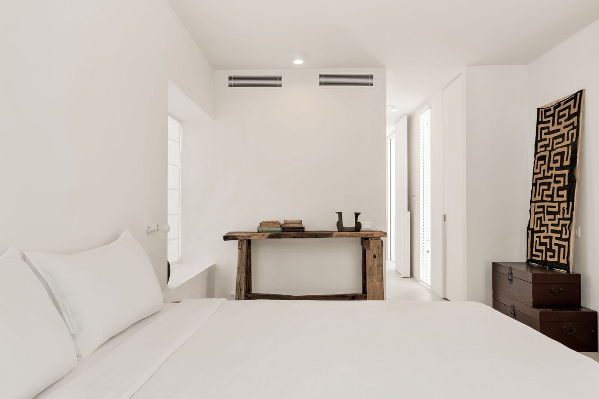 4 Bed Townhouse for sale in El Paraiso Costa Del Sol, Málaga, Spain