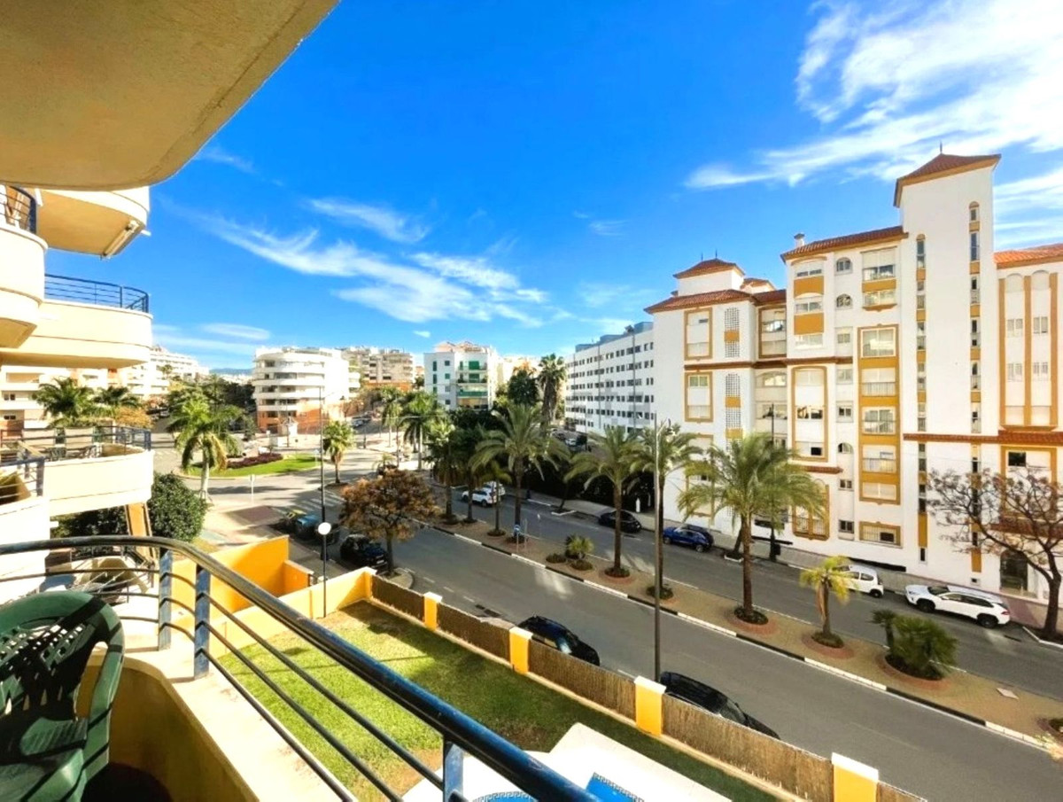 1 Bed Apartment for sale in Estepona Costa Del Sol, Málaga, Spain