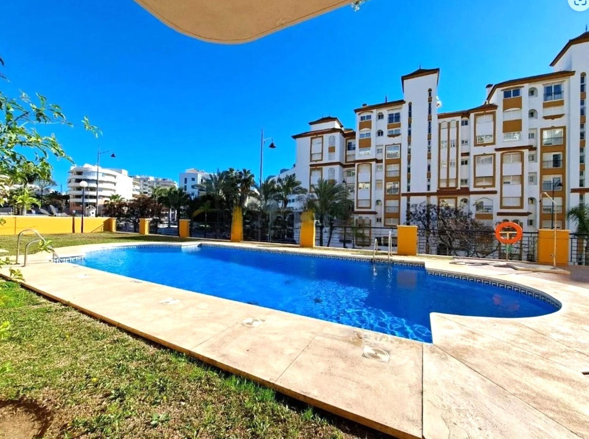 1 Bed Apartment for sale in Estepona Costa Del Sol, Málaga, Spain