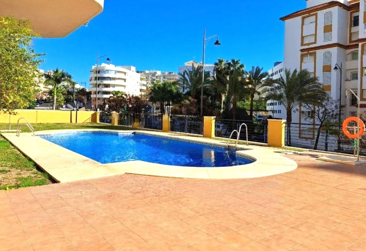 1 Bed Apartment for sale in Estepona Costa Del Sol, Málaga, Spain