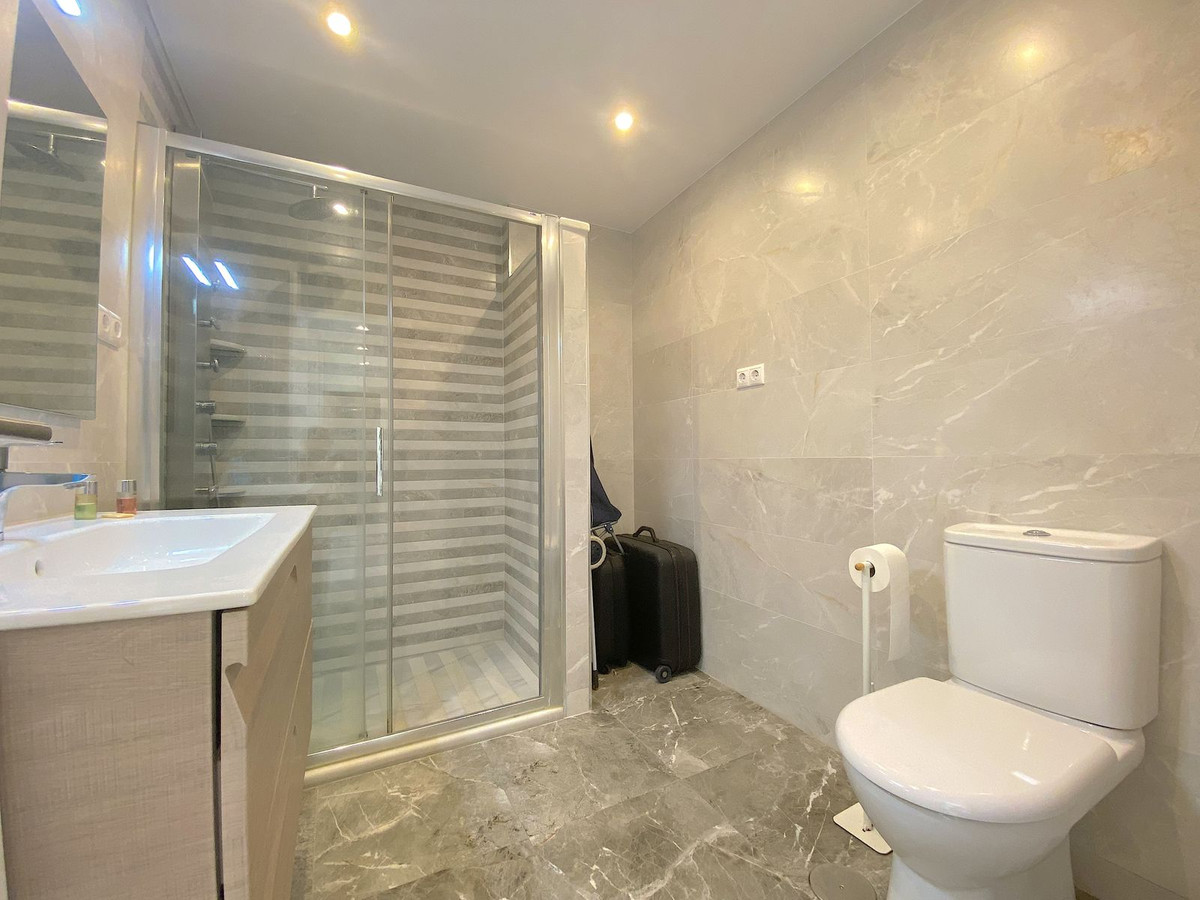 Se vende Apartamento Planta Media de 1 dormitorios en Costa Del Sol, Málaga, España