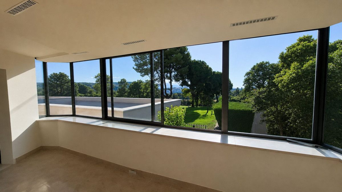 1 Bed Apartment for sale in Atalaya Costa Del Sol, Málaga, Spain