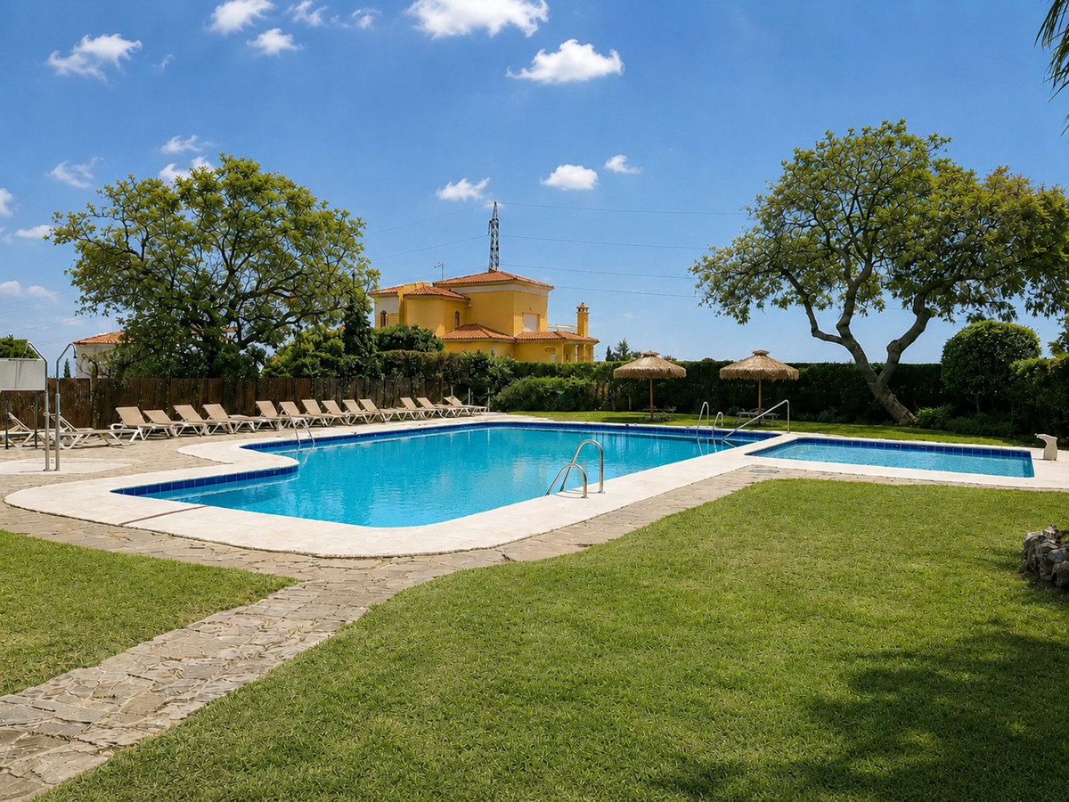 1 Bed Apartment for sale in Atalaya Costa Del Sol, Málaga, Spain