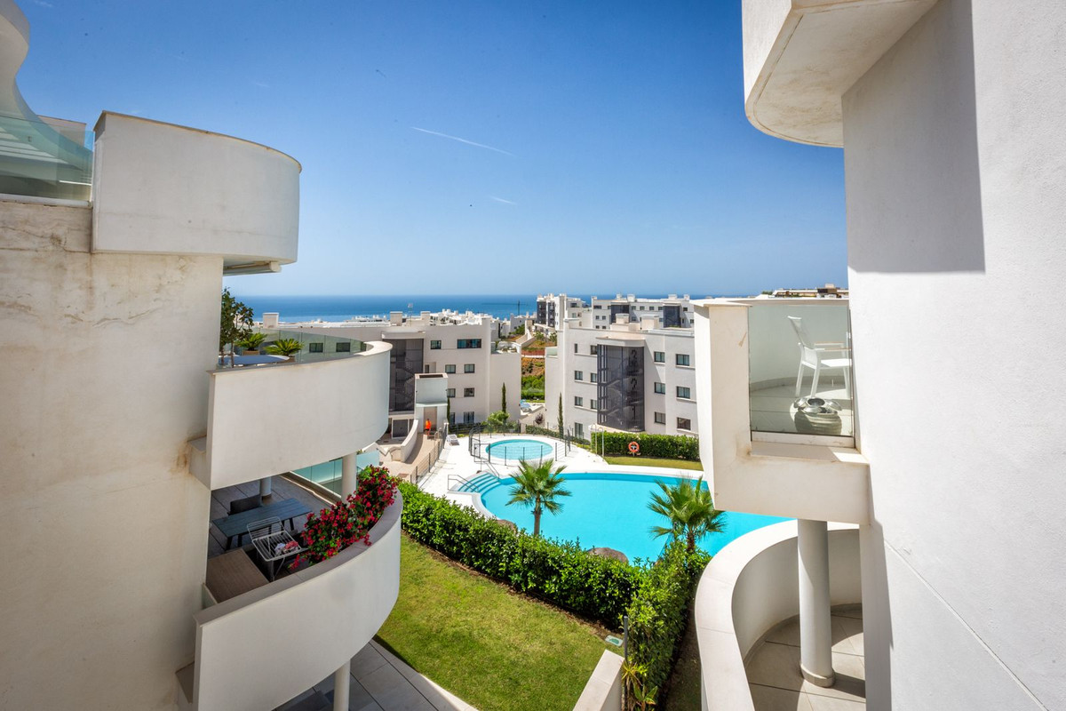 3 Bed Apartment for sale in Higueron Costa Del Sol, Málaga, Spain