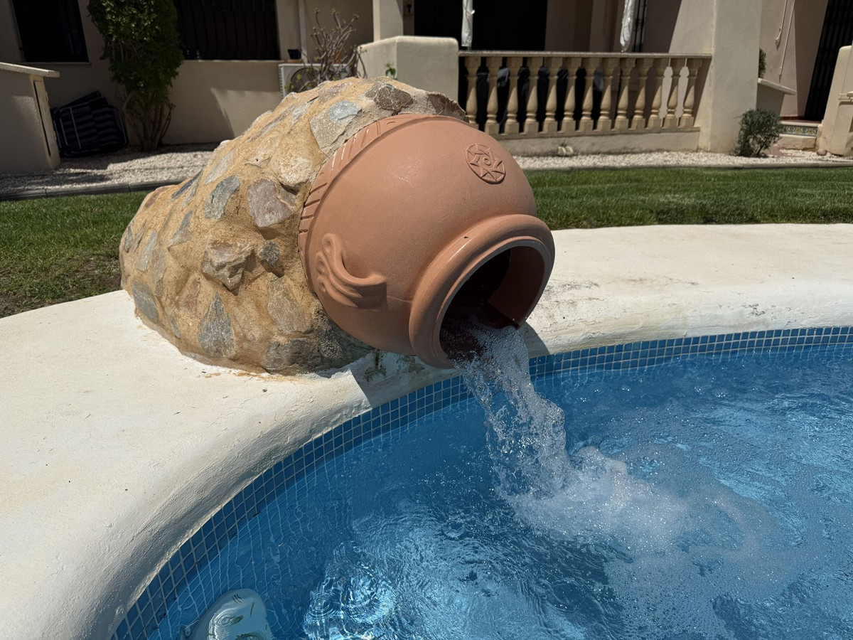 Se vende Apartamento Planta Baja de 2 dormitorios en Costa Blanca, Alicante, España