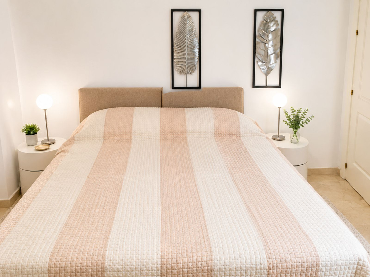3 Bed Apartment for sale in Nueva Andalucía Costa Del Sol, Málaga, Spain