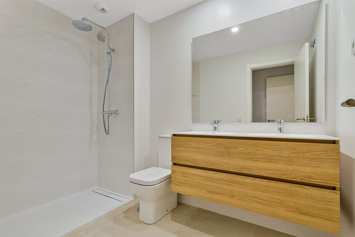 2 Bed Apartment for sale in Estepona Costa Del Sol, Málaga, Spain
