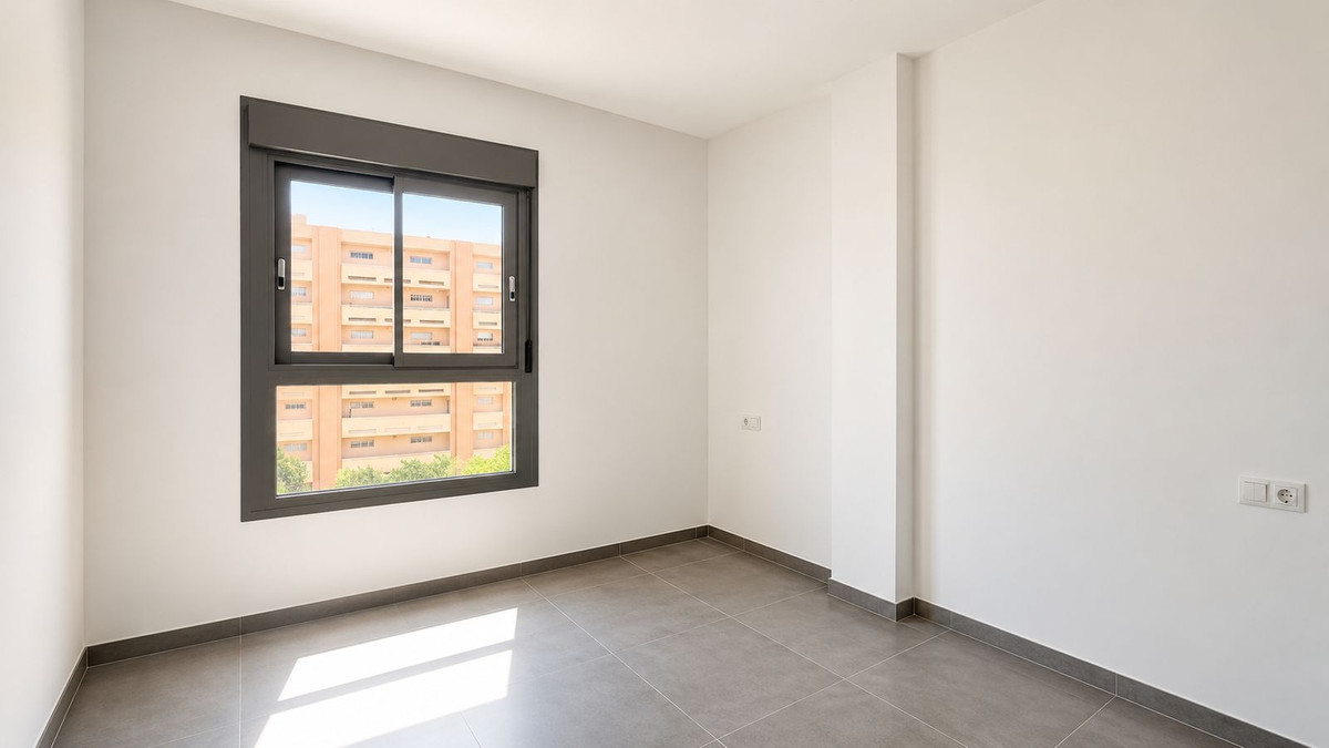 Se vende Apartamento Planta Media de 3 dormitorios en Costa Del Sol, Málaga, España