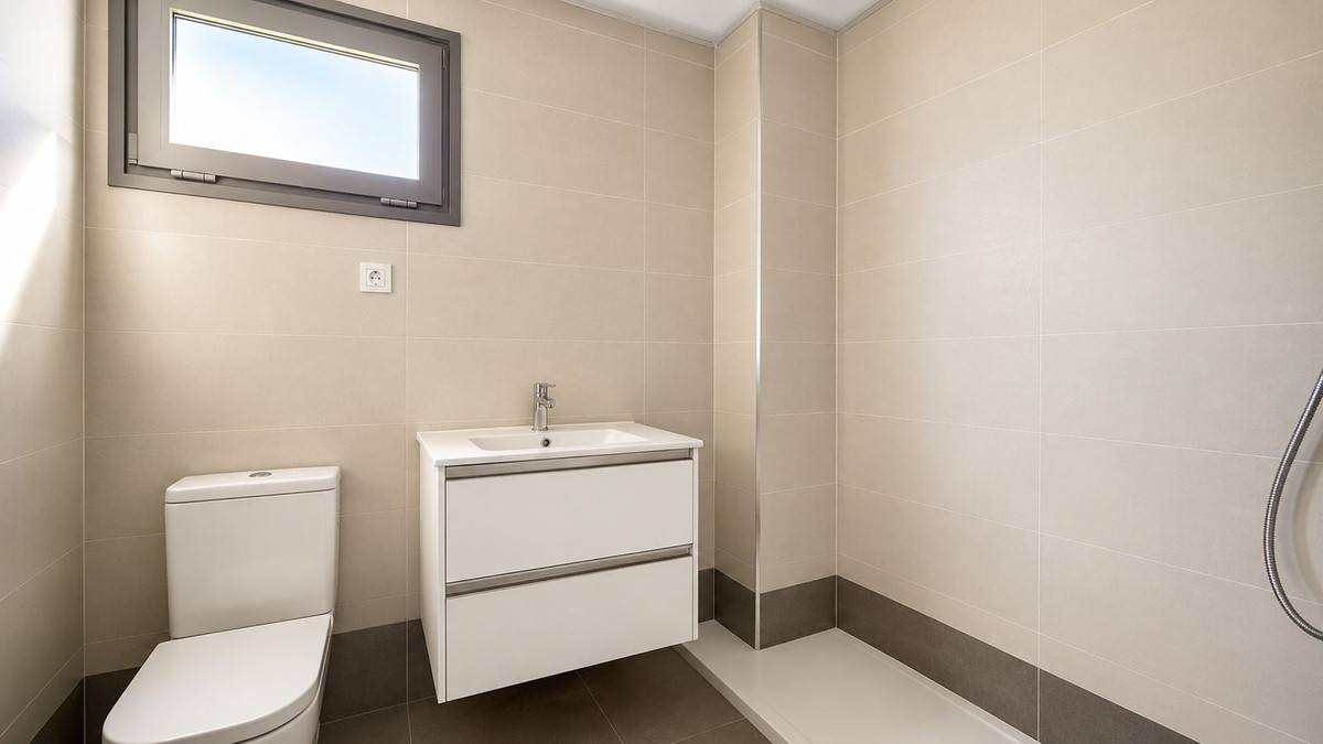 Se vende Apartamento Planta Media de 3 dormitorios en Costa Del Sol, Málaga, España