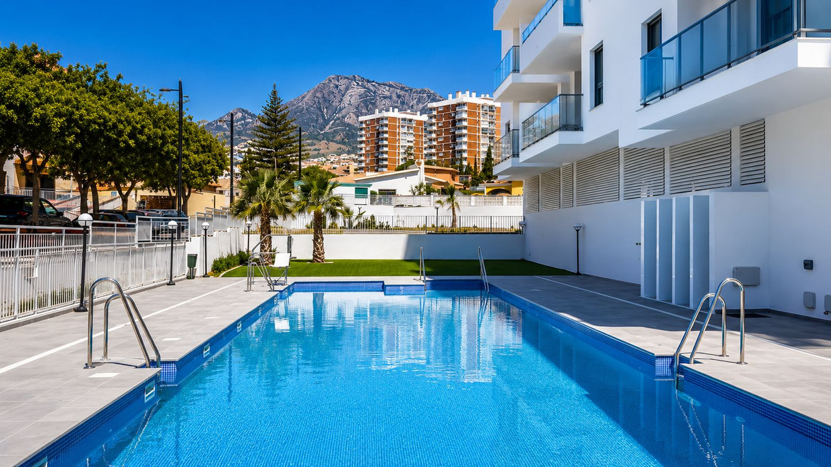 Se vende Apartamento Planta Media de 3 dormitorios en Costa Del Sol, Málaga, España