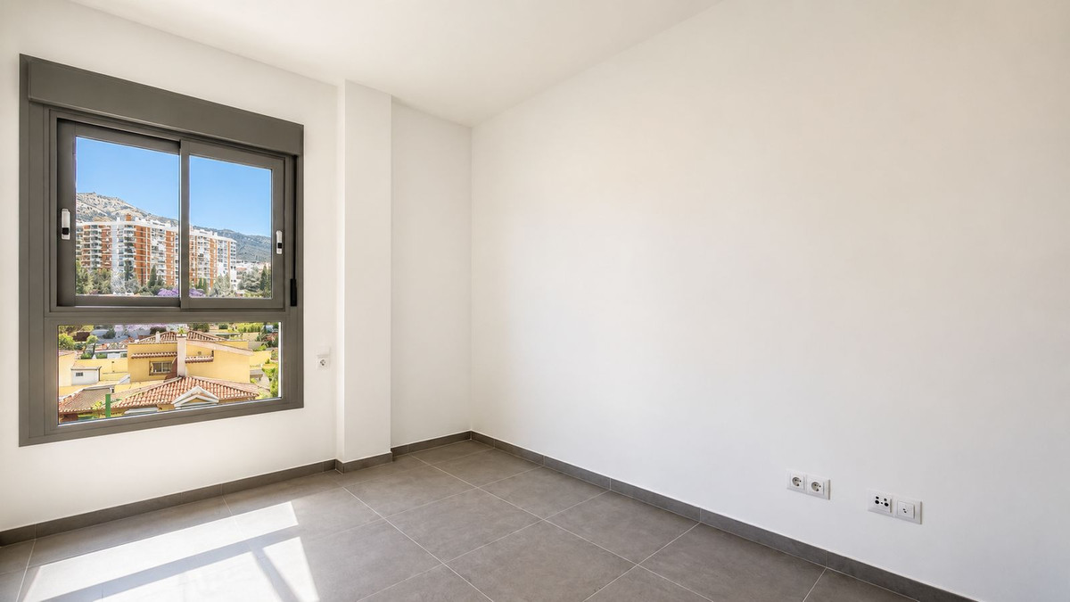 Se vende Apartamento Planta Media de 3 dormitorios en Costa Del Sol, Málaga, España