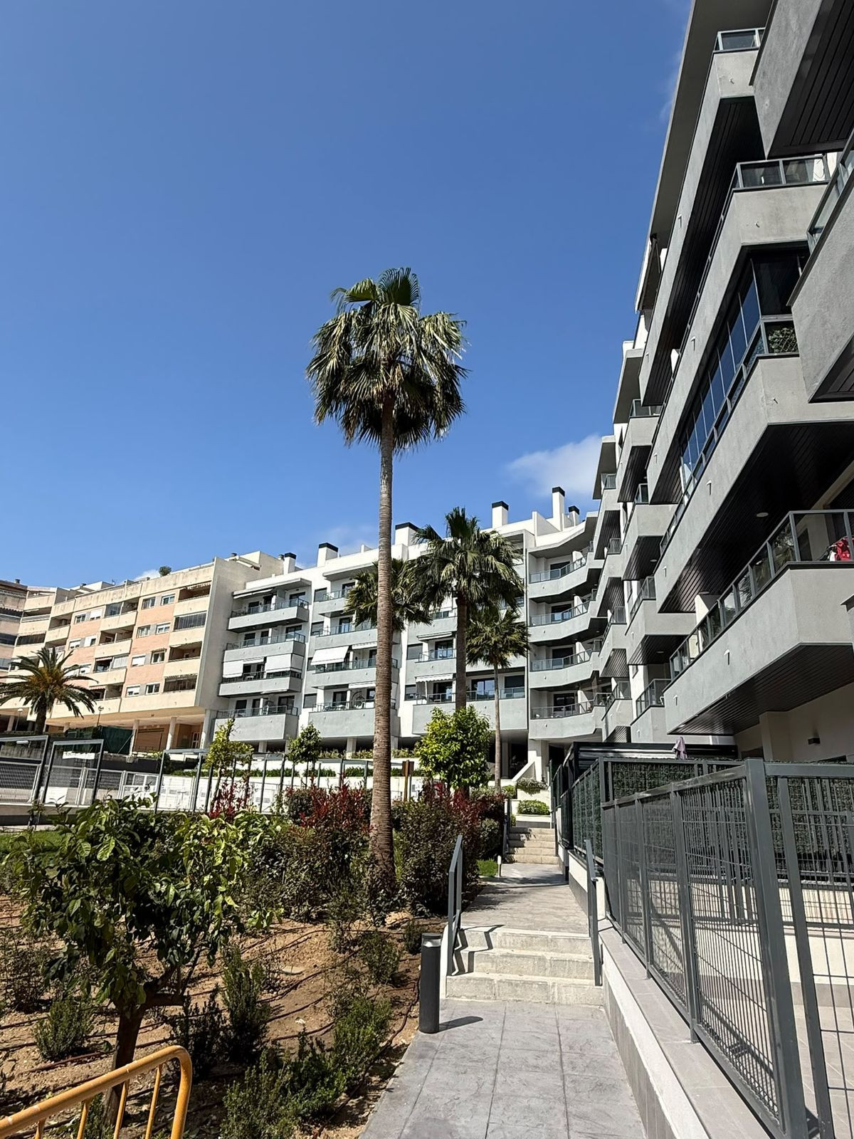 2 Bed Apartment for sale in Las Lagunas Costa Del Sol, Málaga, Spain