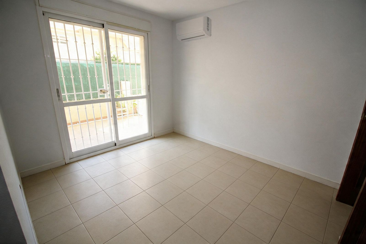 2 Bed Apartment for sale in Las Lagunas Costa Del Sol, Málaga, Spain