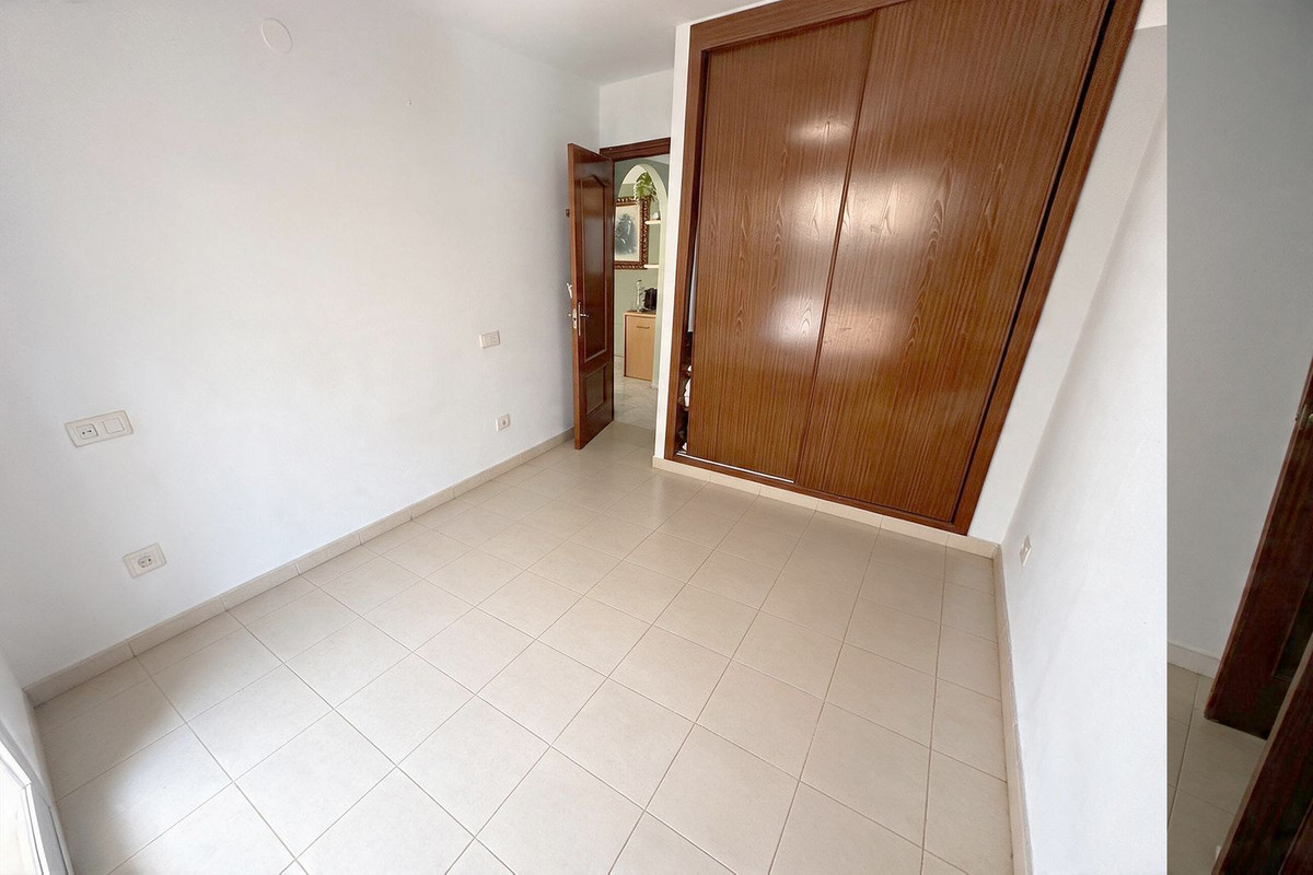 2 Bed Apartment for sale in Las Lagunas Costa Del Sol, Málaga, Spain