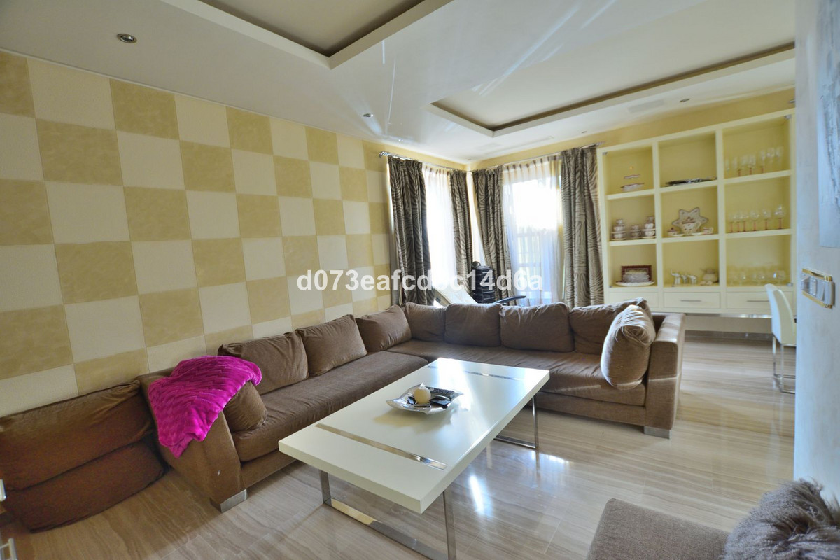 4 Bed Townhouse for sale in Ronda Costa Del Sol, Málaga, Spain