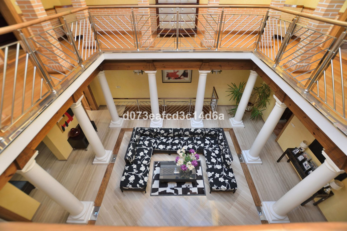 4 Bed Townhouse for sale in Ronda Costa Del Sol, Málaga, Spain