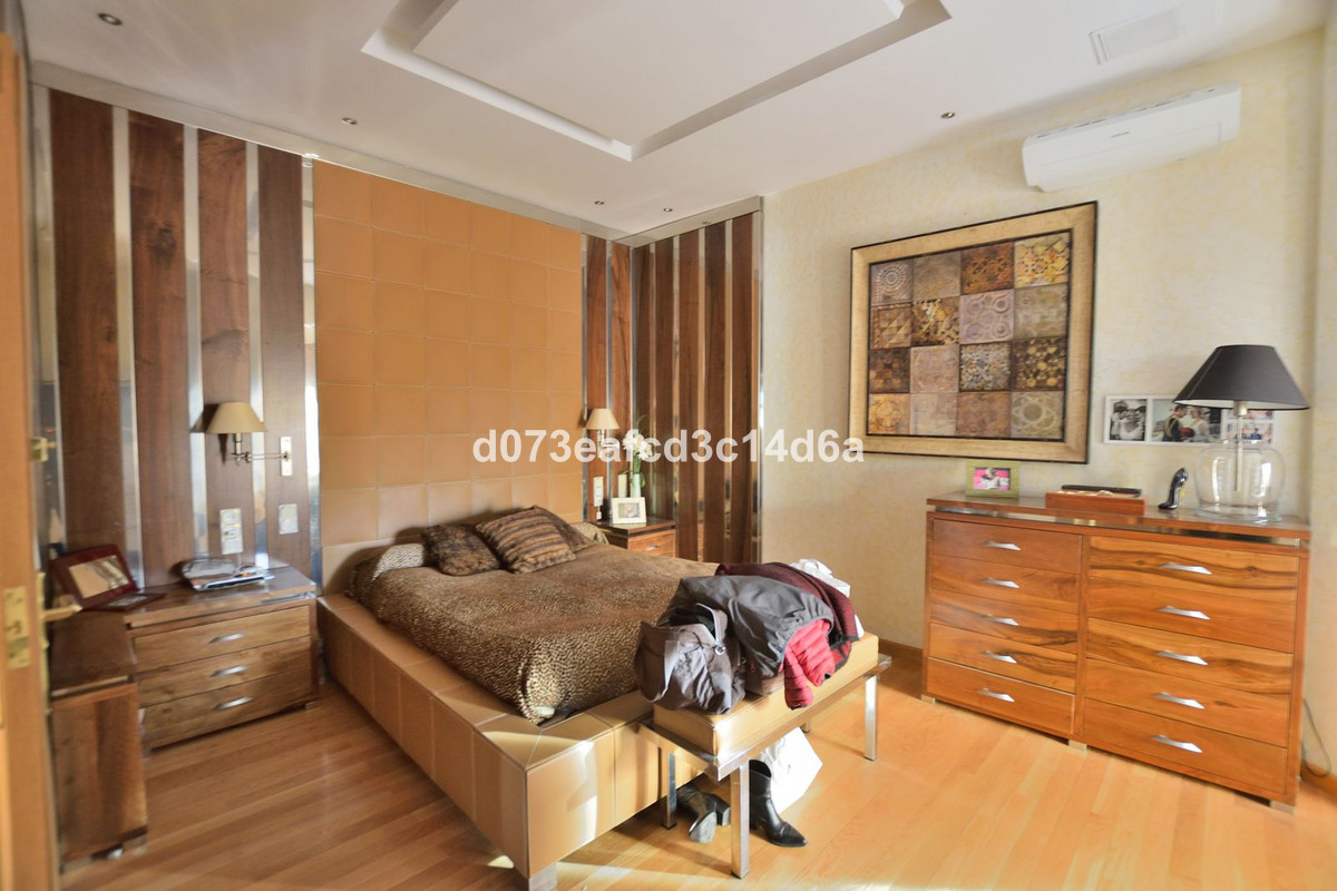 4 Bed Townhouse for sale in Ronda Costa Del Sol, Málaga, Spain