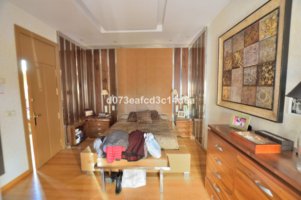4 Bed Townhouse for sale in Ronda Costa Del Sol, Málaga, Spain
