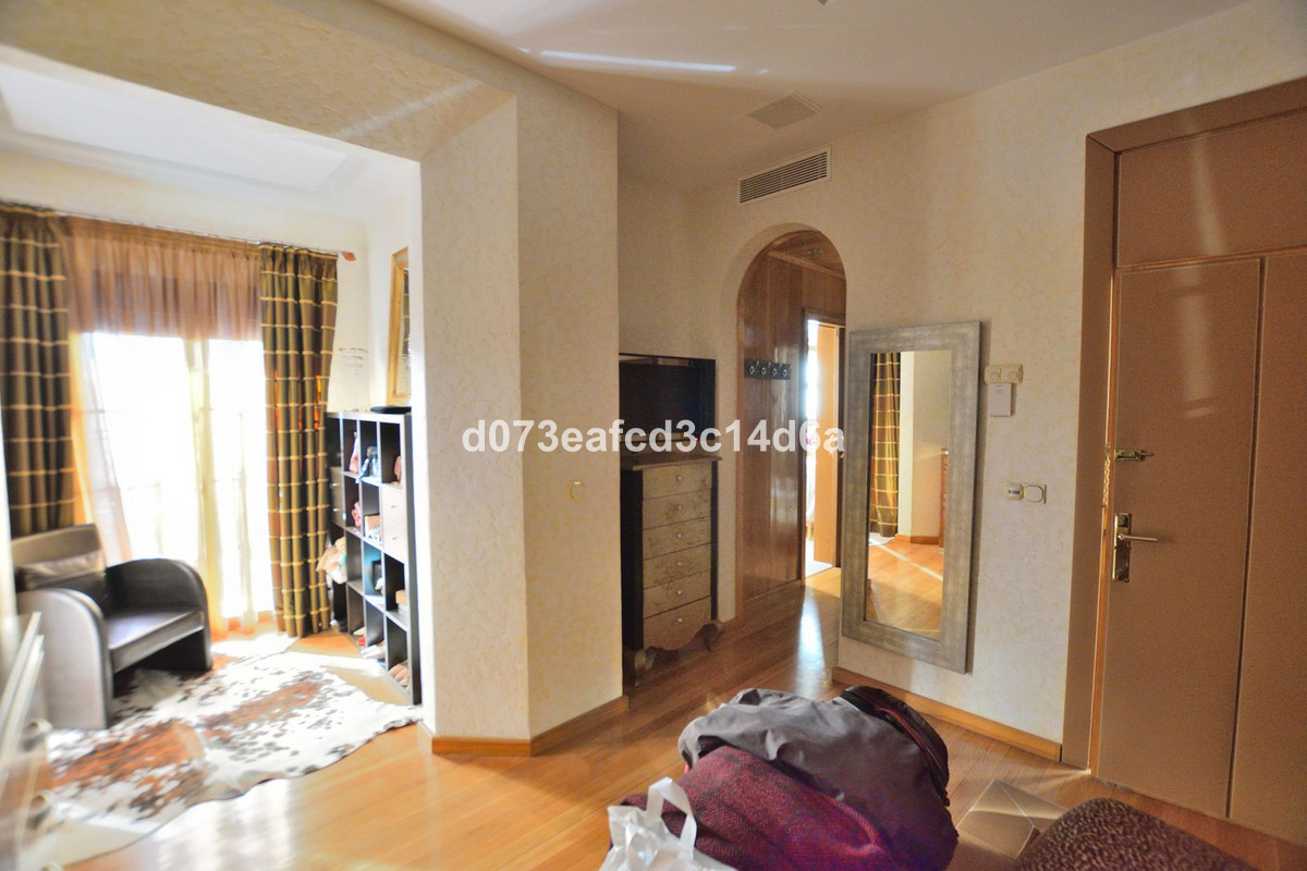 4 Bed Townhouse for sale in Ronda Costa Del Sol, Málaga, Spain