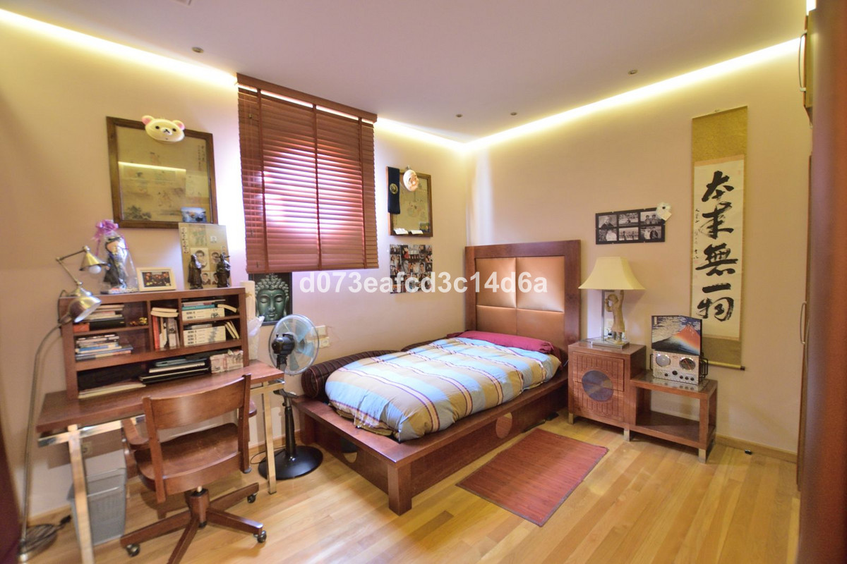 4 Bed Townhouse for sale in Ronda Costa Del Sol, Málaga, Spain