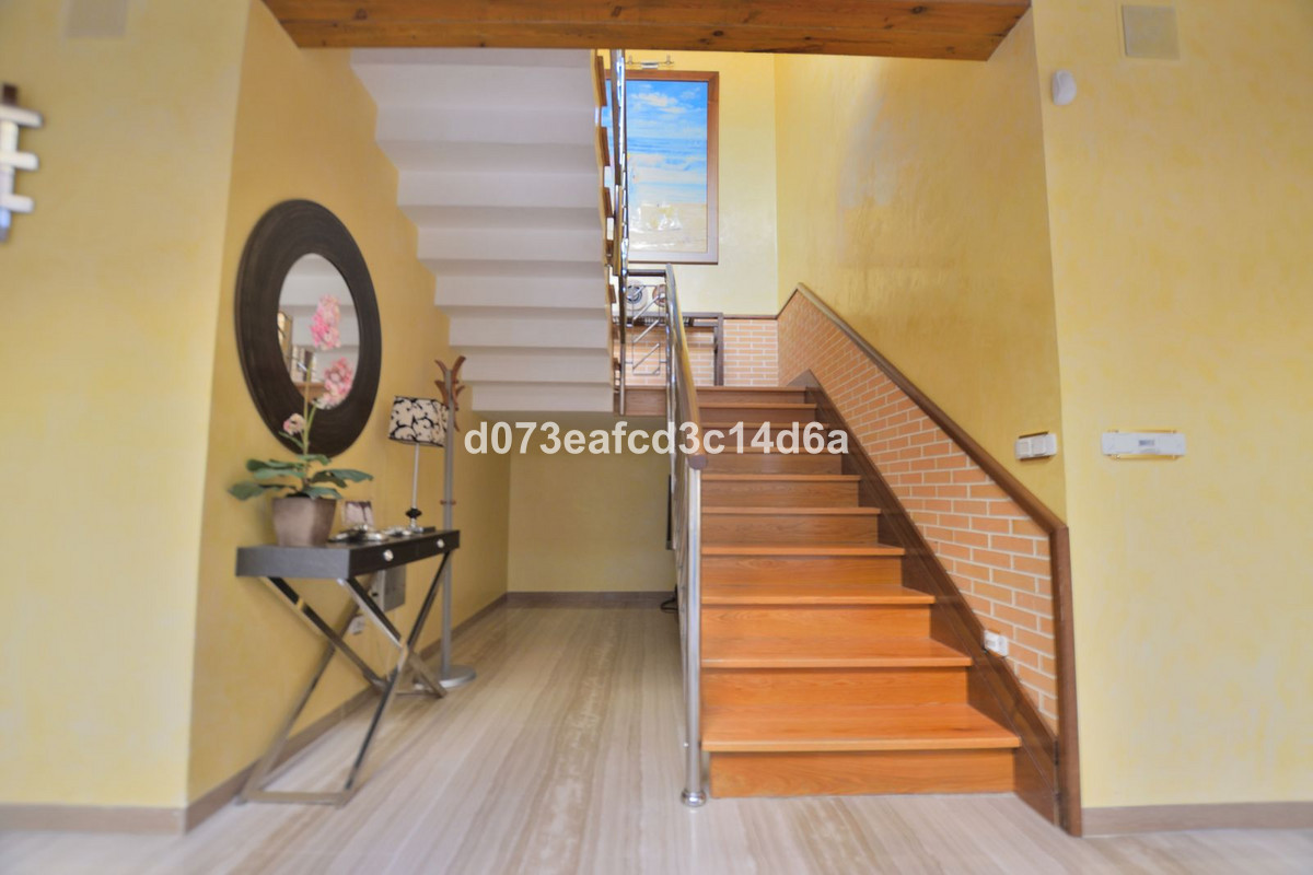 4 Bed Townhouse for sale in Ronda Costa Del Sol, Málaga, Spain
