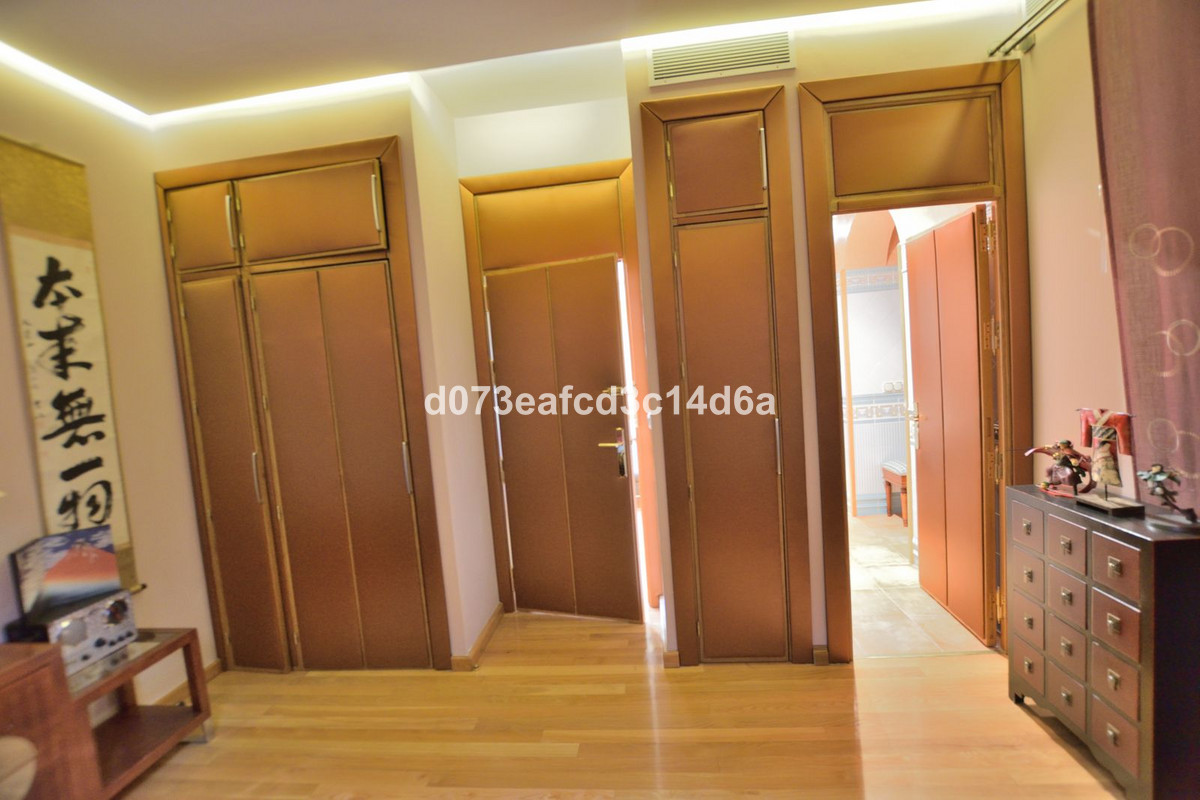4 Bed Townhouse for sale in Ronda Costa Del Sol, Málaga, Spain