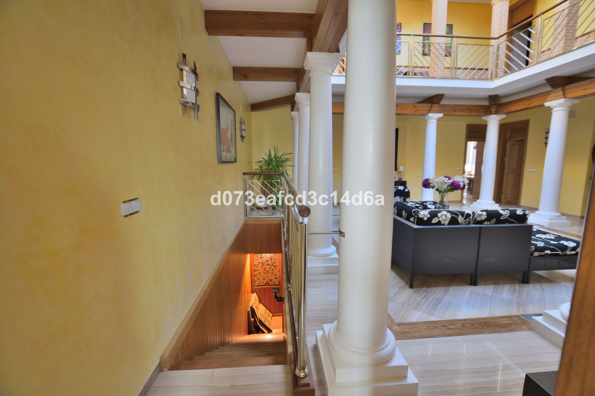 4 Bed Townhouse for sale in Ronda Costa Del Sol, Málaga, Spain