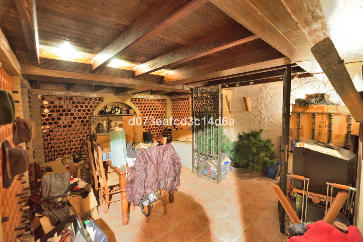 4 Bed Townhouse for sale in Ronda Costa Del Sol, Málaga, Spain