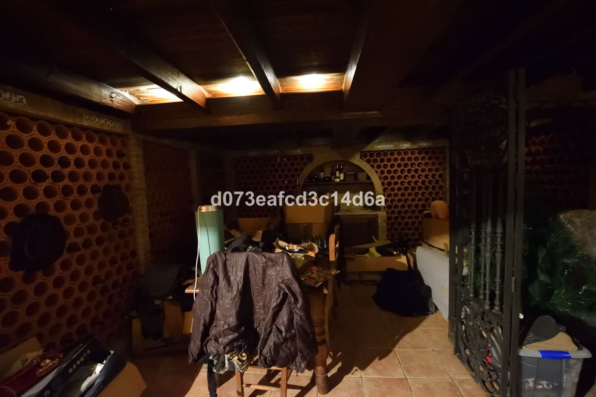 4 Bed Townhouse for sale in Ronda Costa Del Sol, Málaga, Spain