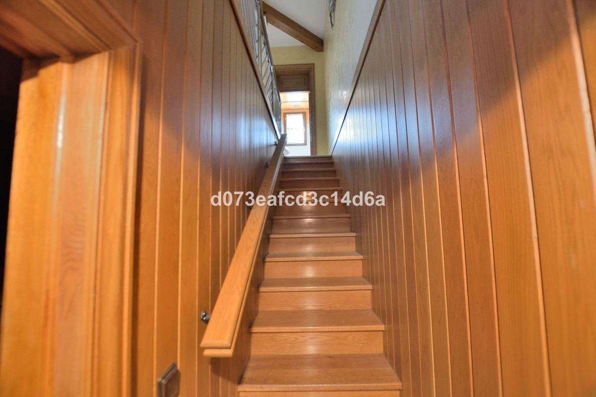 4 Bed Townhouse for sale in Ronda Costa Del Sol, Málaga, Spain