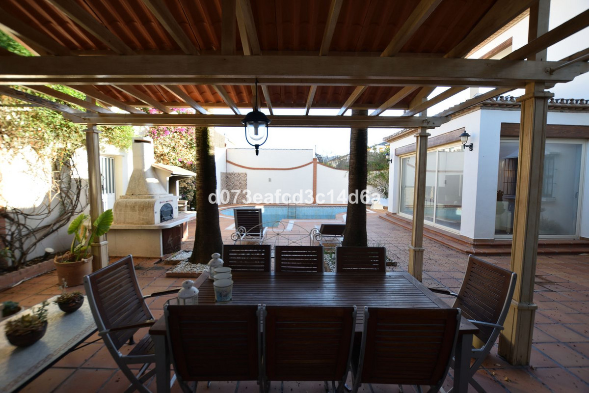 4 Bed Townhouse for sale in Ronda Costa Del Sol, Málaga, Spain