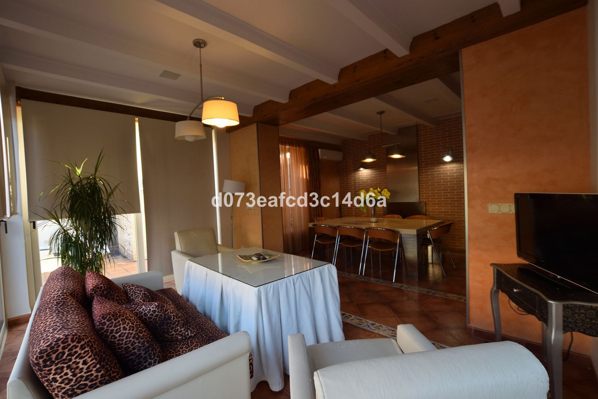 4 Bed Townhouse for sale in Ronda Costa Del Sol, Málaga, Spain