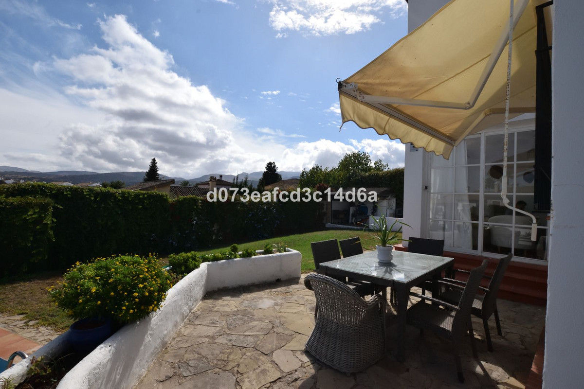 4 Bed Townhouse for sale in Ronda Costa Del Sol, Málaga, Spain