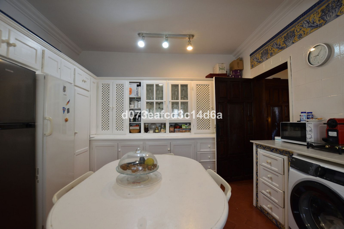 4 Bed Townhouse for sale in Ronda Costa Del Sol, Málaga, Spain